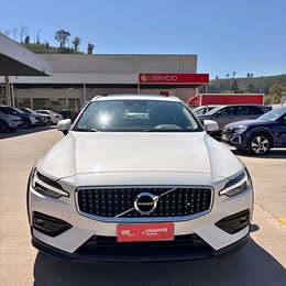 Volvo V60 2022