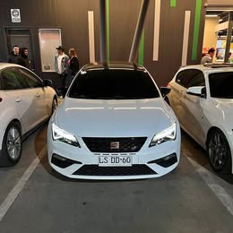 2020 SEAT leon cupra