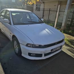 Mitsubishi Galant 2003