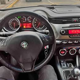 2012 Alfa Romeo Giulietta