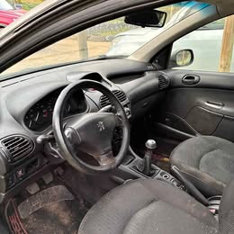 Peugeot 206 2016