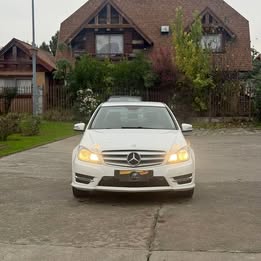 2014 Mercedes-Benz c180 cgi blueefficiency 1.8 at | elegancia y confort | financiamiento disponible