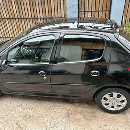 Peugeot 207 2012
