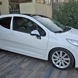 Peugeot 207 2012