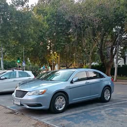 2013 Chrysler 200