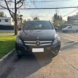 Mercedes Benz B180 2013
