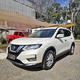 2018 Nissan xtrail 2.5 at 3 corridas