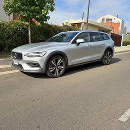 Volvo V60 2022