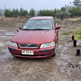 2002 Volvo S40