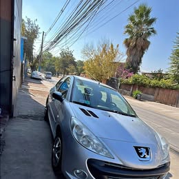 Peugeot 207 2012