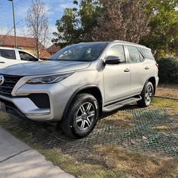 2023 Toyota fortuner sr5 4x2 2023 usado