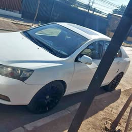 Geely Emgrand 2013
