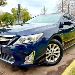 2015 Toyota camry 2.5 xle hybrid at